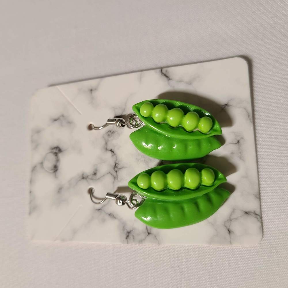 SUPER CUTE PEA POD EARRINGS